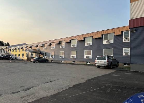 Presque Isle Hotel 1