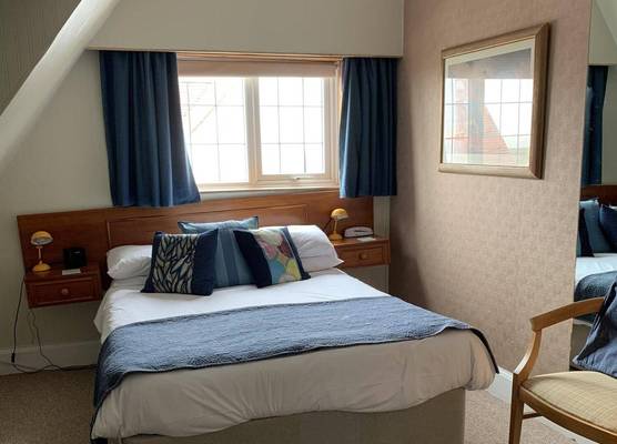 Knights Court Hotel 1