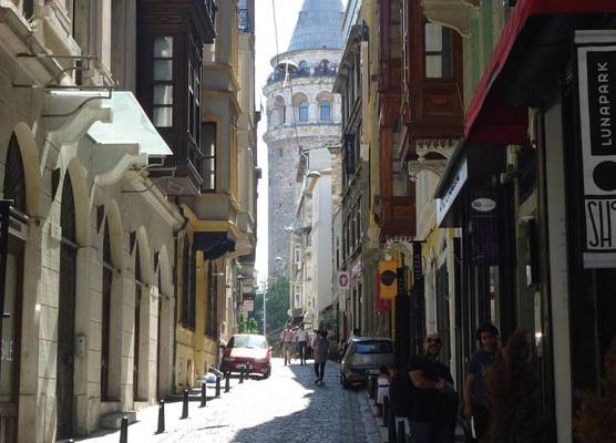 Meroddi Galata Mansion 1