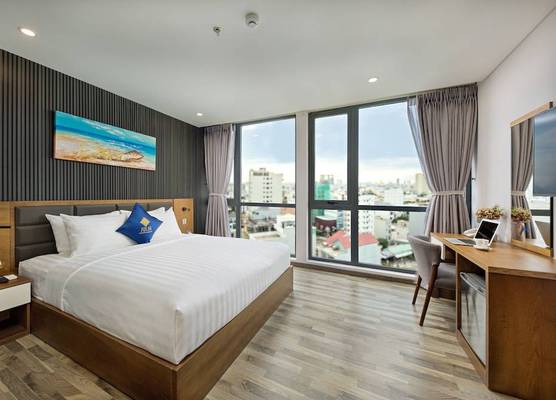 Jolia Hotel Danang Beach 1