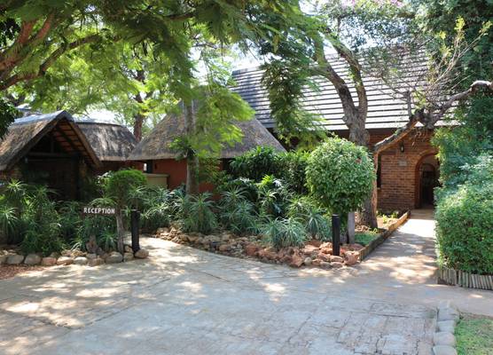 Mohlabetsi Safari Lodge 1