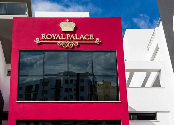 Royal Palace Hotel 1