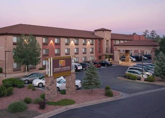 Grand Canyon Hotel and Suites 1