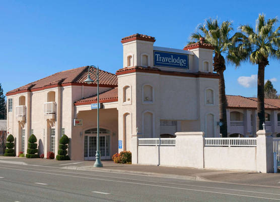Super 8 by Wyndham Monticello 1