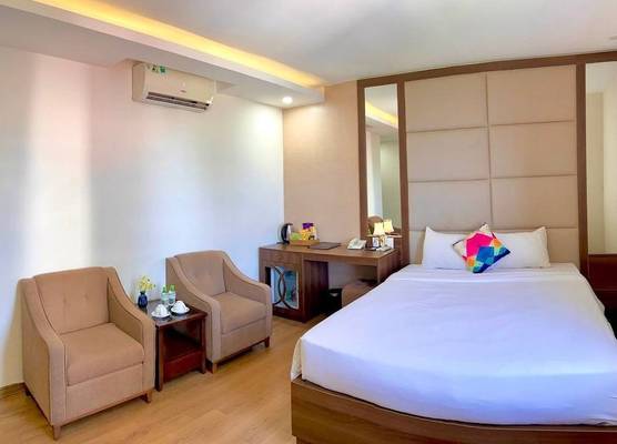 Pariat River Front Hotel 1