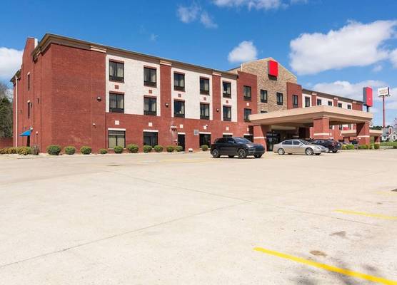 Portland Inn & Suites 1