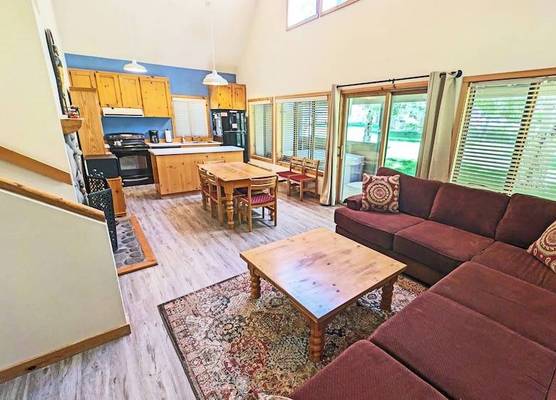 Circle 4 Condo 14 1