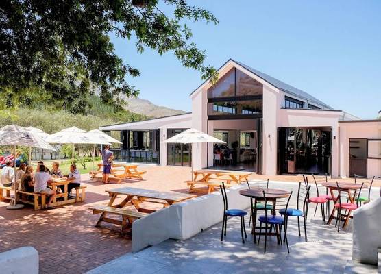 Houw Hoek Hotel 1