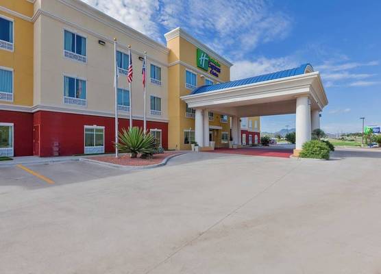 Holiday Inn Express & Suites ALPINE SOUTHEAST by IHG 1