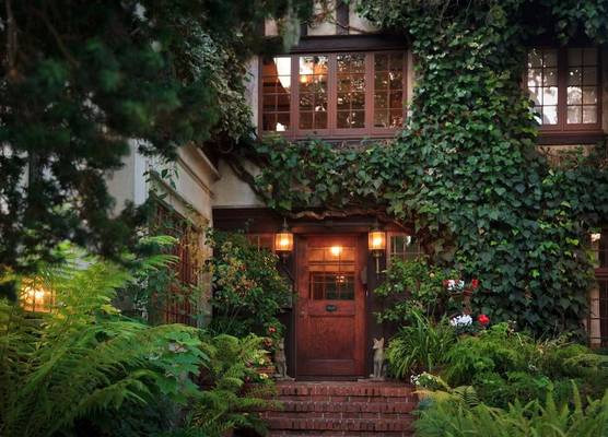Old Monterey Inn 1