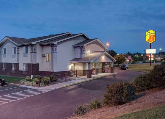 Super 8 by Wyndham Christiansburg/Blacksburg Area 1