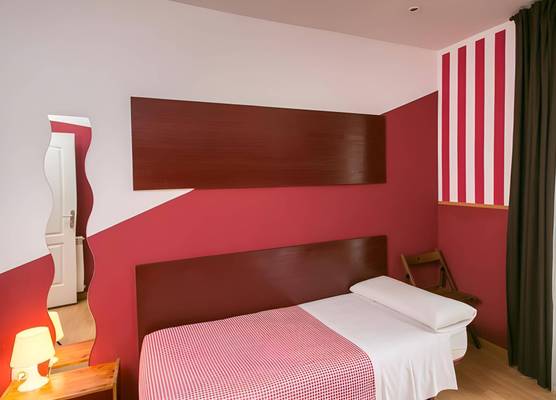 Hostal La Casa de La Plaza 1