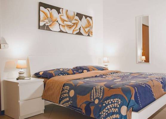1 Bed-Sleeps 4-Town Centre-Free Parking-AirCon 1