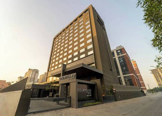 Courtyard by Marriott Vadodara 1