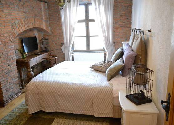 Casa Veche 1