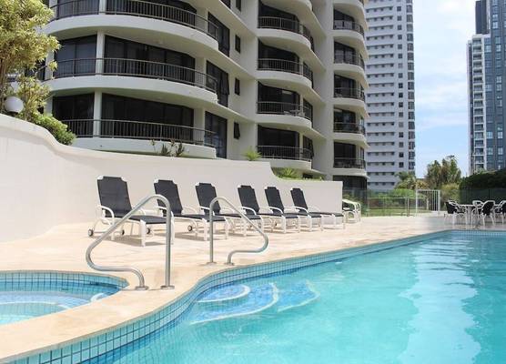 Boulevard North Holiday Apartments 1