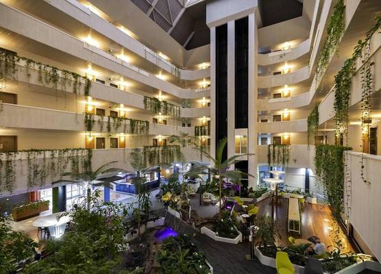 Novotel Darwin CBD 1