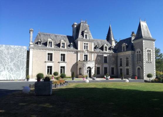 Hotel Château de la Barbinière 1