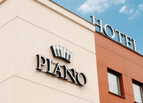 Hotel Piano 1