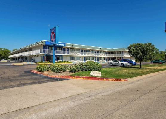 Motel 6-Bellmead, TX - Waco 1