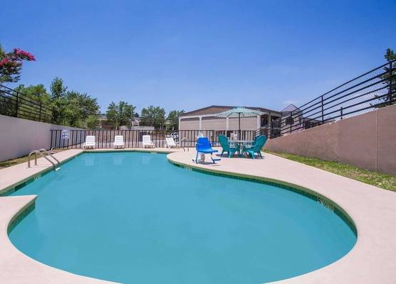 Super 8 by Wyndham Augusta 1