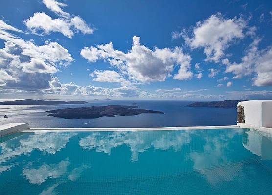 Dreams Luxury Suites 1