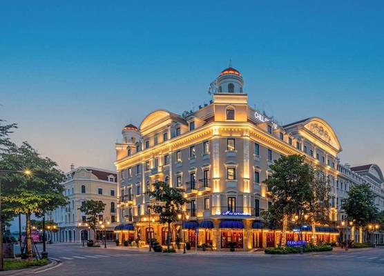 Grand Fleuve Boutique 1