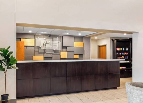 Holiday Inn Express & Suites JACKSONVILLE SE- MED CTR AREA by IHG 1