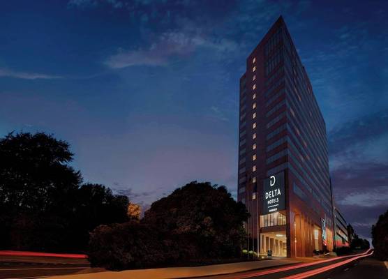 Delta Hotels by Marriott Richmond Downtown 1