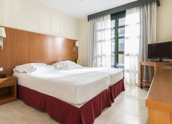 Exe Gran Hotel Almenar 1