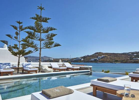 Mykonos Waves Beach House & Suites 1