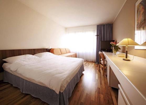 Omega Hotel 1