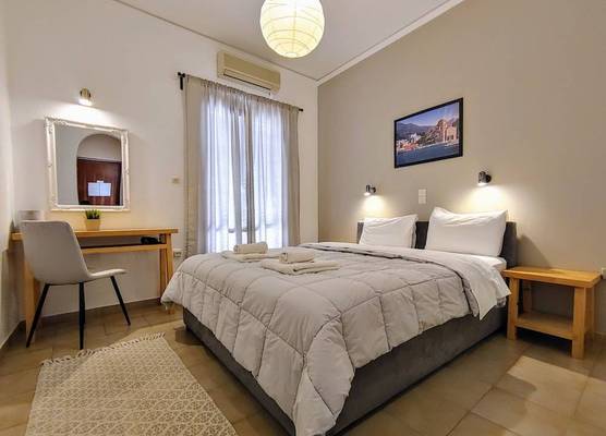 Hotel Aegina 1