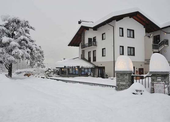 Hotel & Restaurant Le Charaban 1