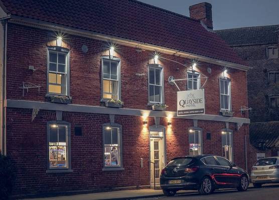 Quayside Hotel & Bar 1