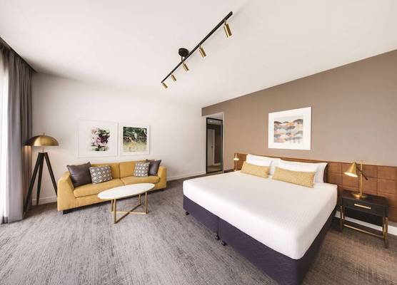 Vibe Hotel Sydney 1