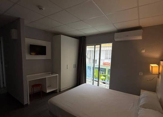 Hostal B y B Benidorm 1