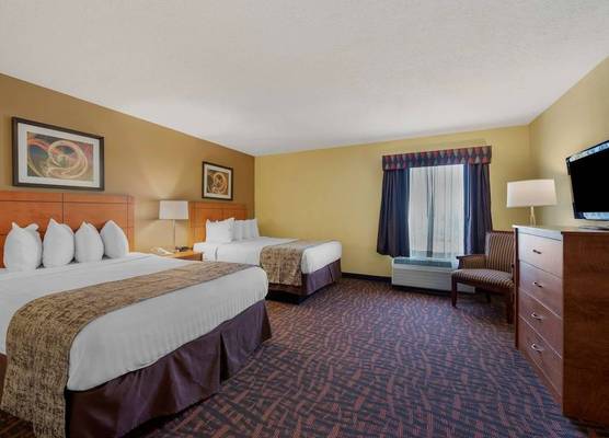 Best Western Louisville East Inn & Suites 1