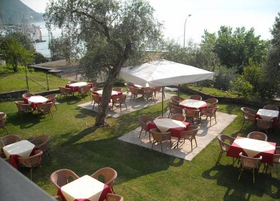 Albergo Navene 1