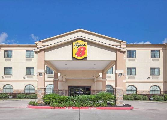 Super 8 by Wyndham IAH West/Greenspoint 1