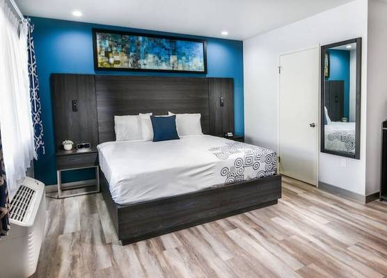 Parkside Inn Anaheim 1