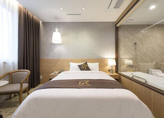 Gold River Hotel 1