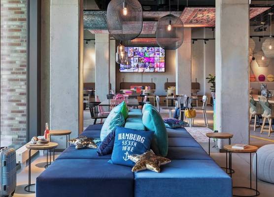 Moxy Hamburg City 1