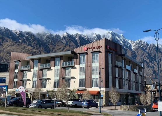 Ramada Hotel & Suites by Wyndham, Remarkables Park Queenstown 1