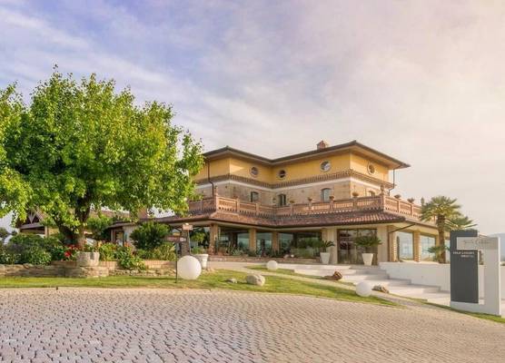 UNA HOTELS Tenuta Contessa Farm & SPA Cosenza 1