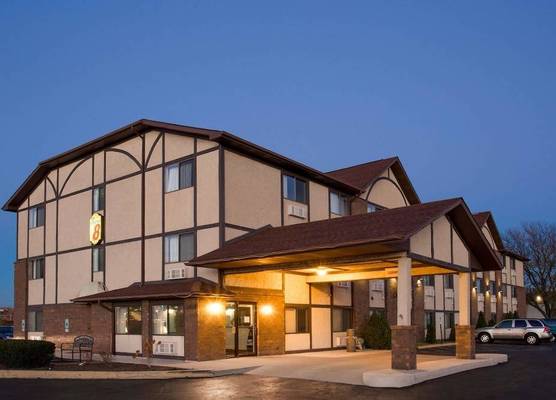 Super 8 by Wyndham Woodstock 1