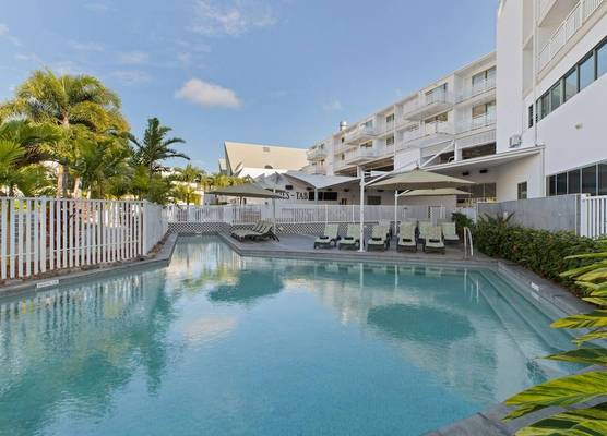 Airlie Beach Hotel 1