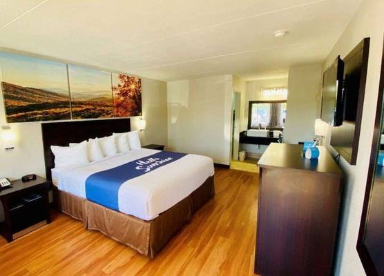 Days Inn by Wyndham Maysville Kentucky 1