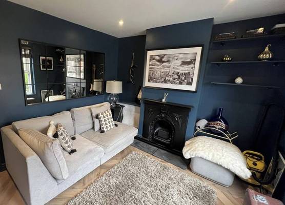 3 Bed Home - Sleeps 6, Garden, Pets and Very Central 1