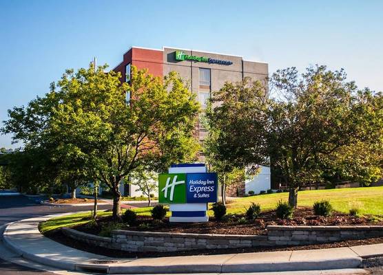 Holiday Inn Express & Suites BLACKSBURG - UNIVERSITY AREA by IHG 1